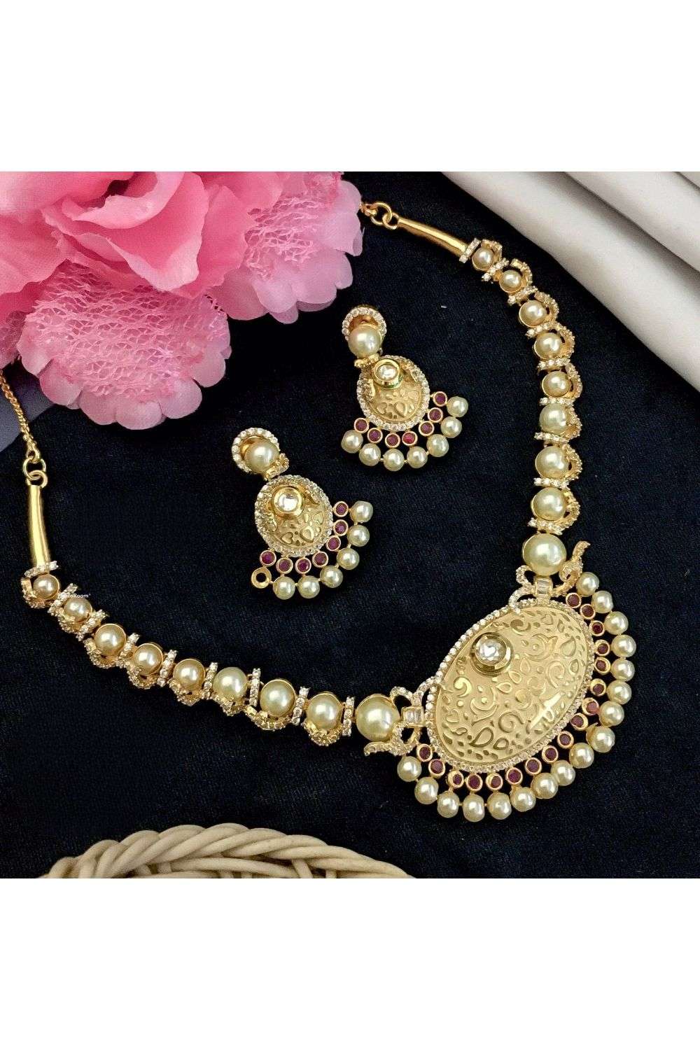 fancy necklace set
