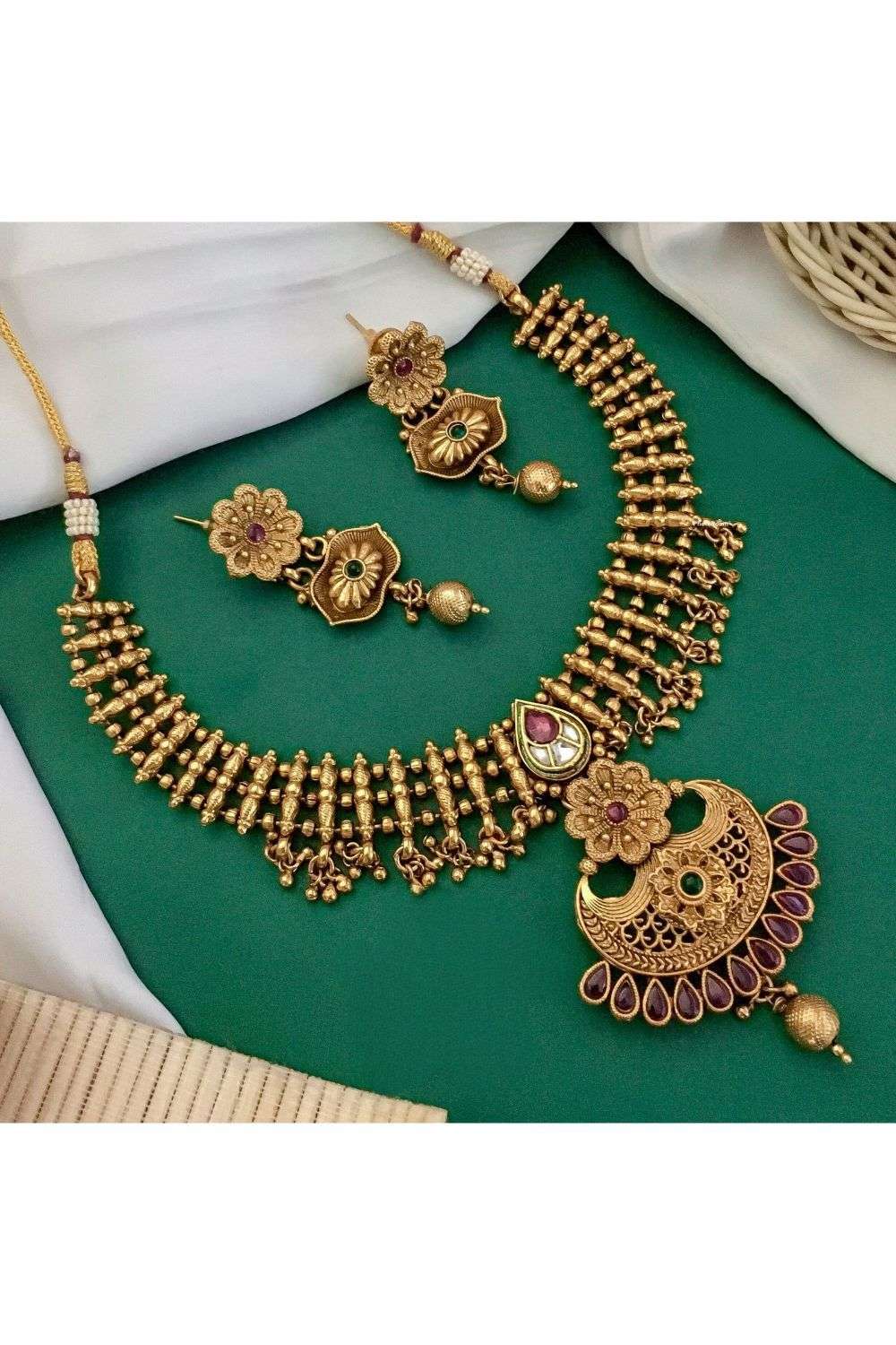 kundane necklace set